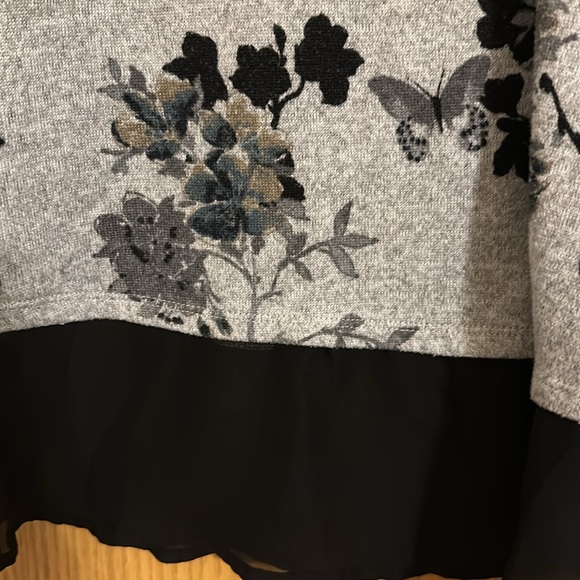 Size XXL Maurices Floral Sweater - Picture 4 of 4